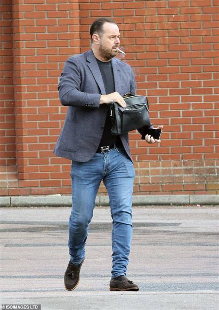 Relaxed:&nbsp;He added a pair of grey long shorts, black socks and a pair of dark trainers to the relaxed ensemble